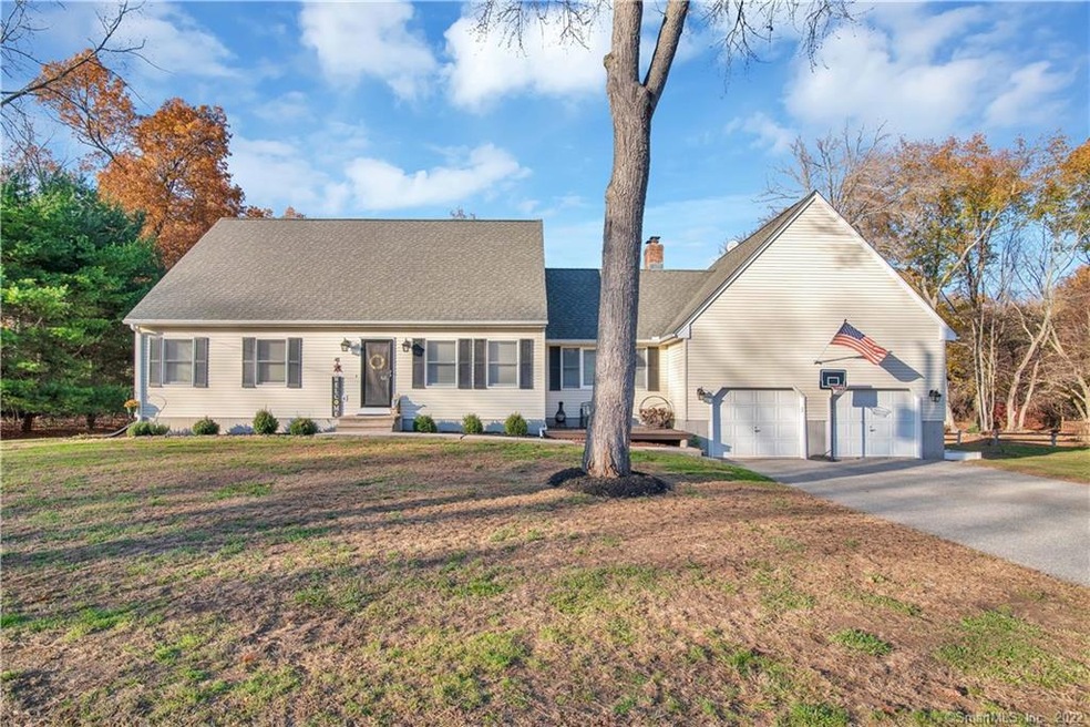 41 W View Dr, Enfield, CT 06082 - photo 1