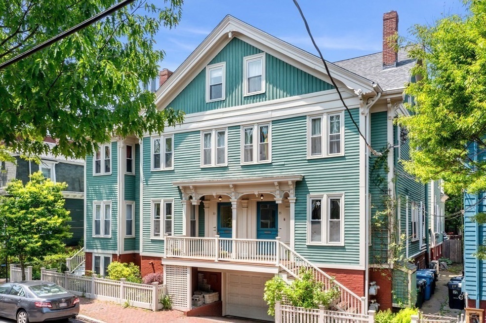 33 Antrim St unit A, Cambridge, MA 02139 - photo 1