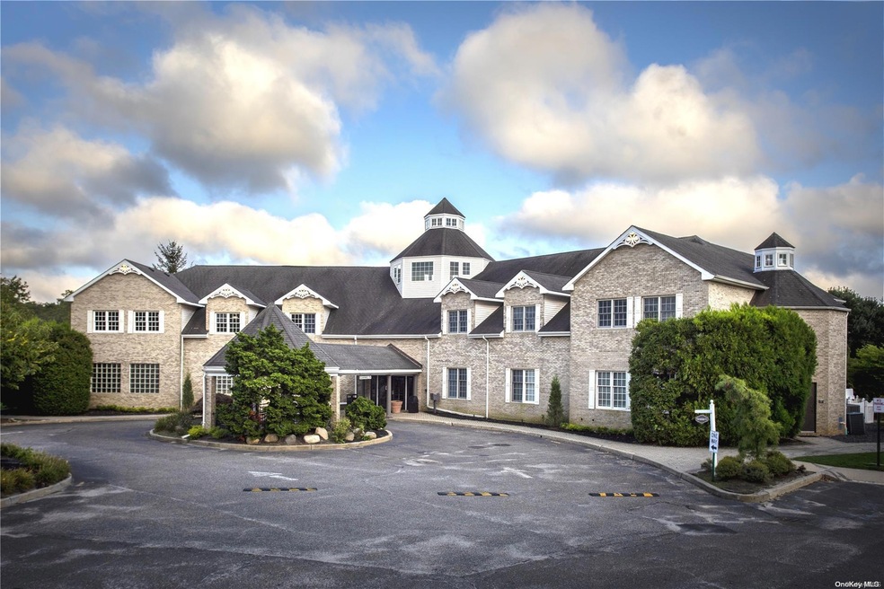 2 Victorian Ct unit 35, Holtsville, NY 11742 - photo 1