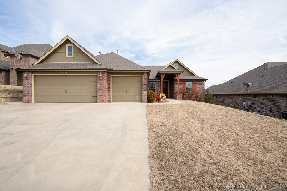 8433 N 77th East Ave, Owasso, OK 74055 - photo 1