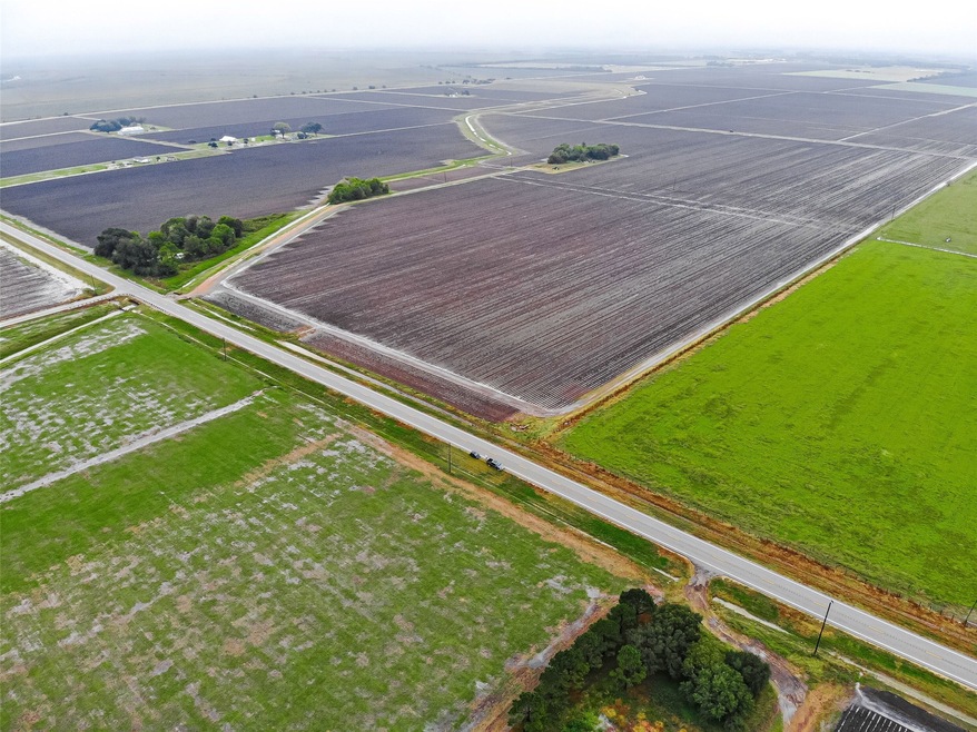 2927 Fm 1952 Rd, East Bernard, TX 77435 - photo 1