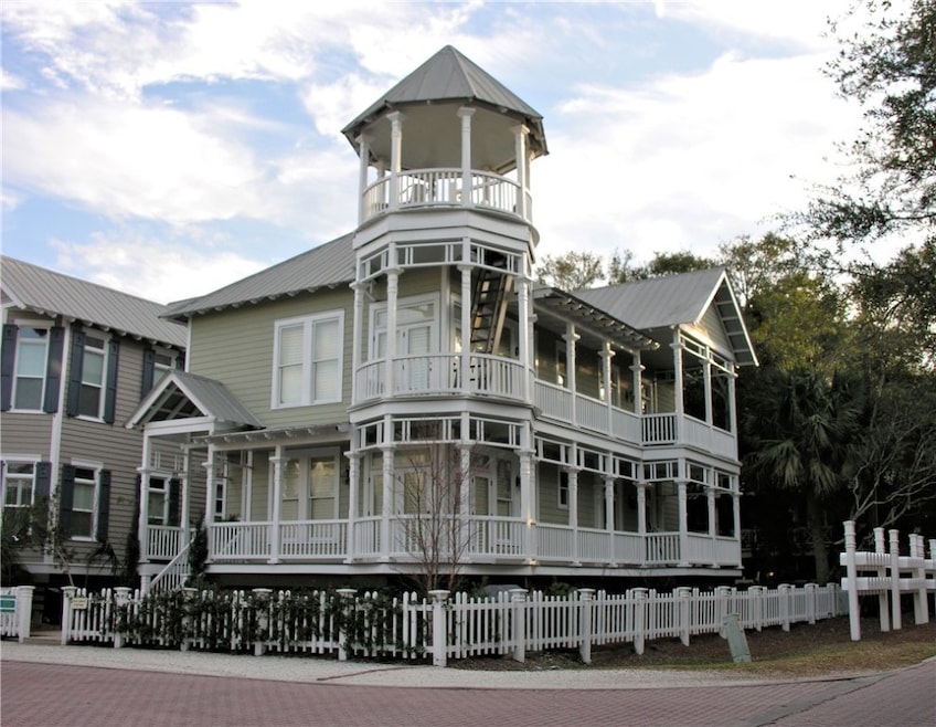 June Bright Cottage - A beautiful & charming beach
