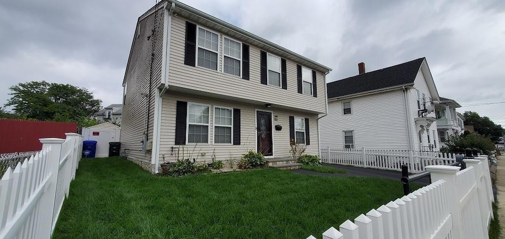 87 Knowles St, Pawtucket, RI 02860 - photo 1