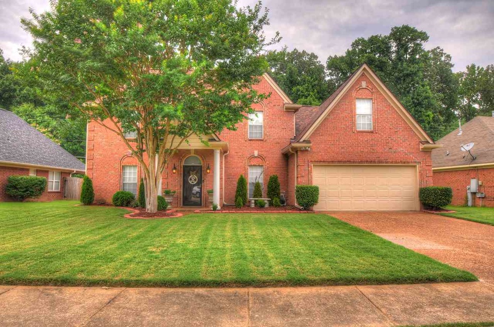 Gorgeous Like New 4 bedrooms, 3 bathrooms plus bon