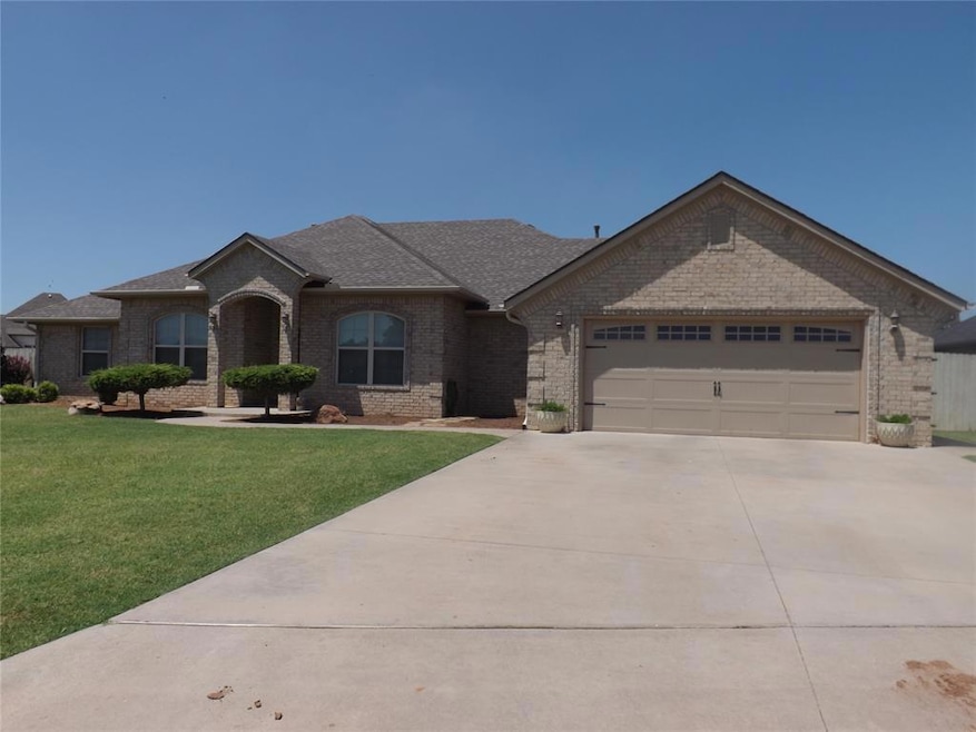 2921 Stephanie Ln, Altus, OK 73521 - photo 1