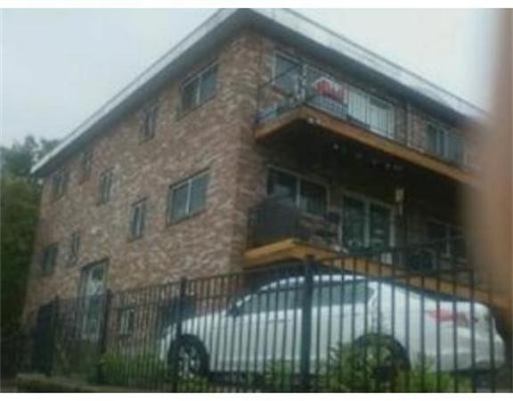 185 Grove St unit 8, West Roxbury, MA 02132 - photo 1