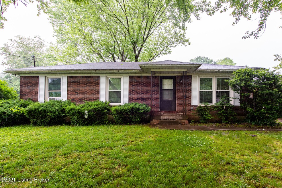 322 Dogwood Dr, Mount Washington, KY 40047 - photo 1