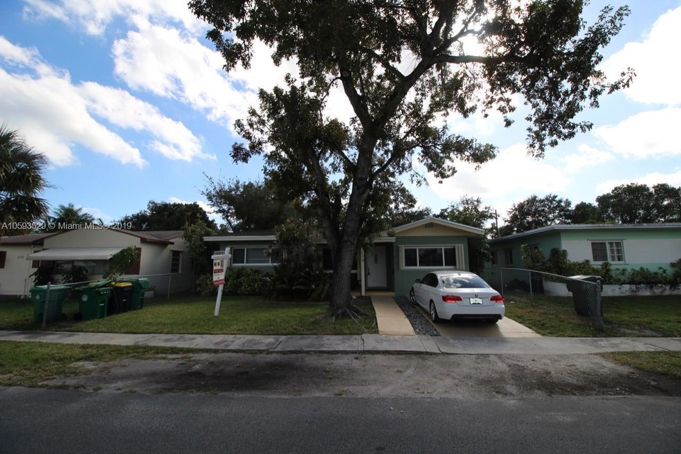 279 SW 8th St unit 1, Dania, FL 33004 - photo 1