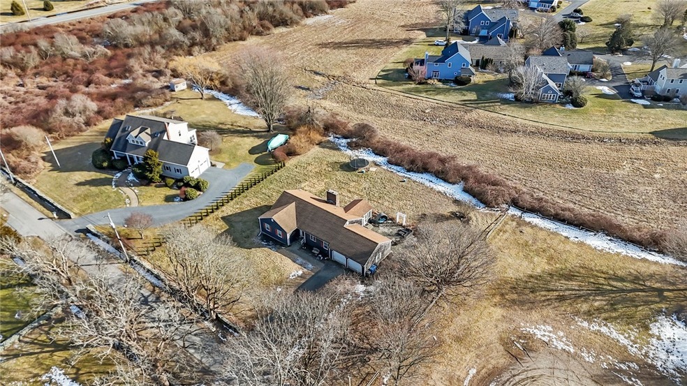 317 Berkeley Ave, Middletown, RI 02842 - photo 1