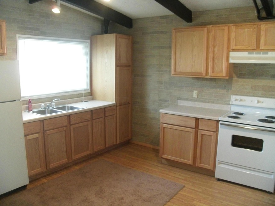 1946 Hopkins Ave, Columbus, OH 43223 - photo 1