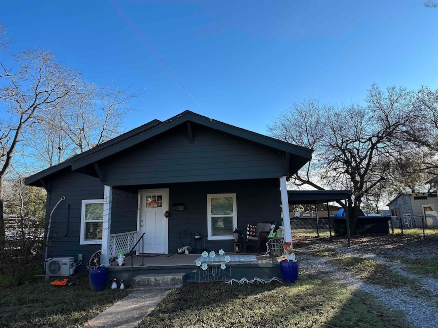 514 S Archer St, Henrietta, TX 76365 - photo 1