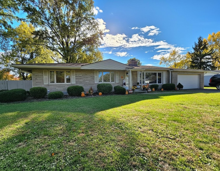 3715 Montclair Dr, Columbus, OH 43219 - photo 1