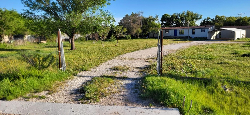 606 High View Dr, Weatherford, TX 76085 - photo 1