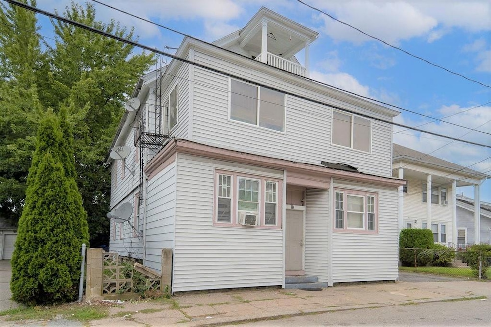 90 John St, Pawtucket, RI 02861 - photo 1