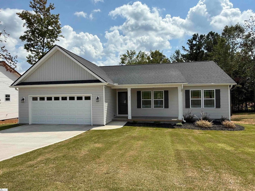 351 Little Mountain Cir, Inman, SC 29349 - photo 1
