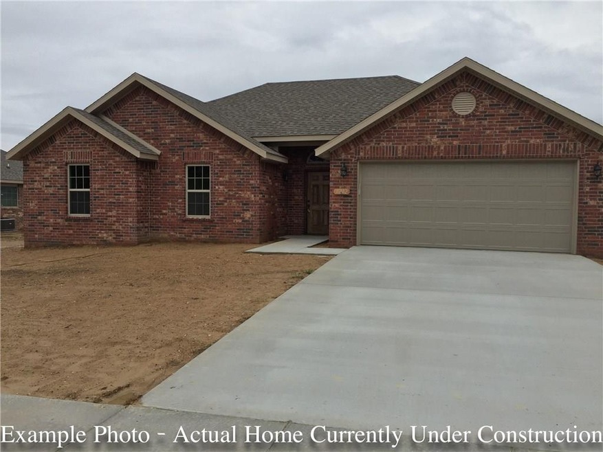 928 Red Oak St, Elkins, AR 72727 - photo 1