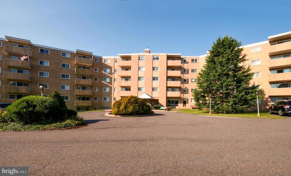 801 S Chester Rd unit 307, Swarthmore, PA 19081 - photo 1