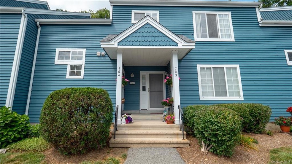 704 Bentley Ct, Brewster, NY 10509 - photo 1