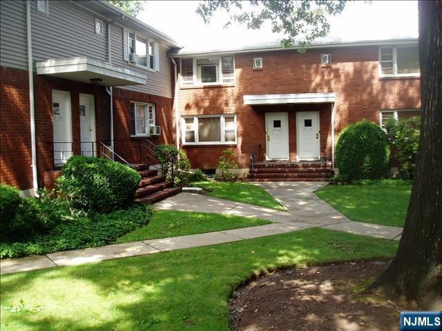 272 Teaneck Rd unit 4-D, Ridgefield Park, NJ 07660 - photo 1