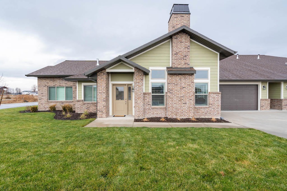 MODEL HOME