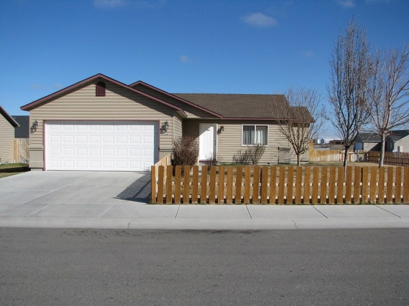 1010 21st Ave E, Jerome, ID 83338 - photo 1
