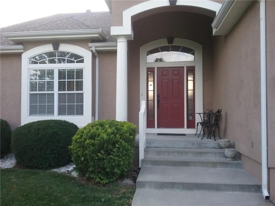 3904 SW Boulder Dr, Lees Summit, MO 64082 - photo 1