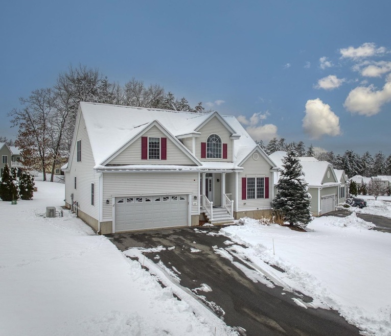 29 Saint Andrews Way, Londonderry, NH 03053 - photo 1