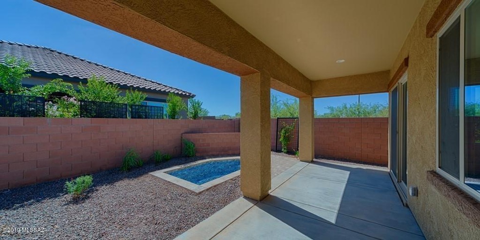 015_Patio  Jacuzzi