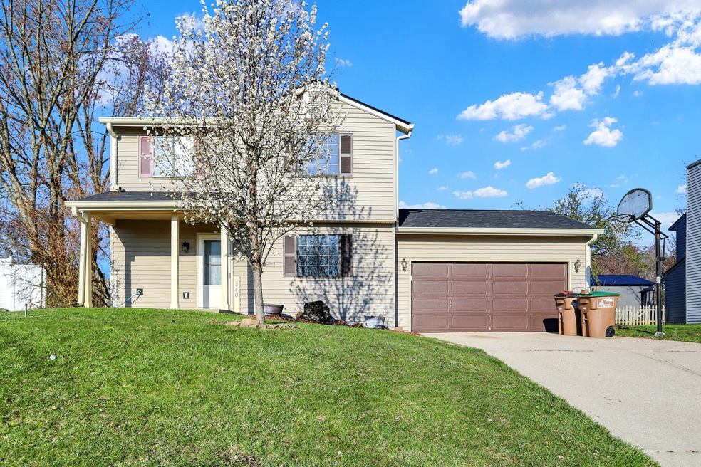 5440 Smoketree Dr, Columbus, IN 47201 - photo 1