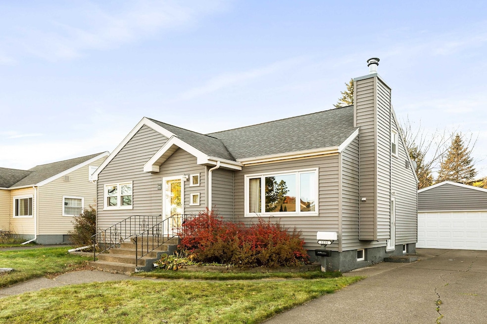 1231 92nd Ave W, Duluth, MN 55808 - photo 1