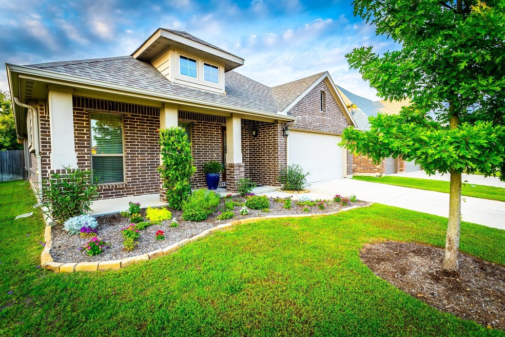 511 W North Creek Dr, Sherman, TX 75092 - photo 1