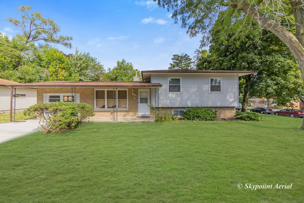 17122 Whitman Ave, Hazel Crest, IL 60429 - photo 1