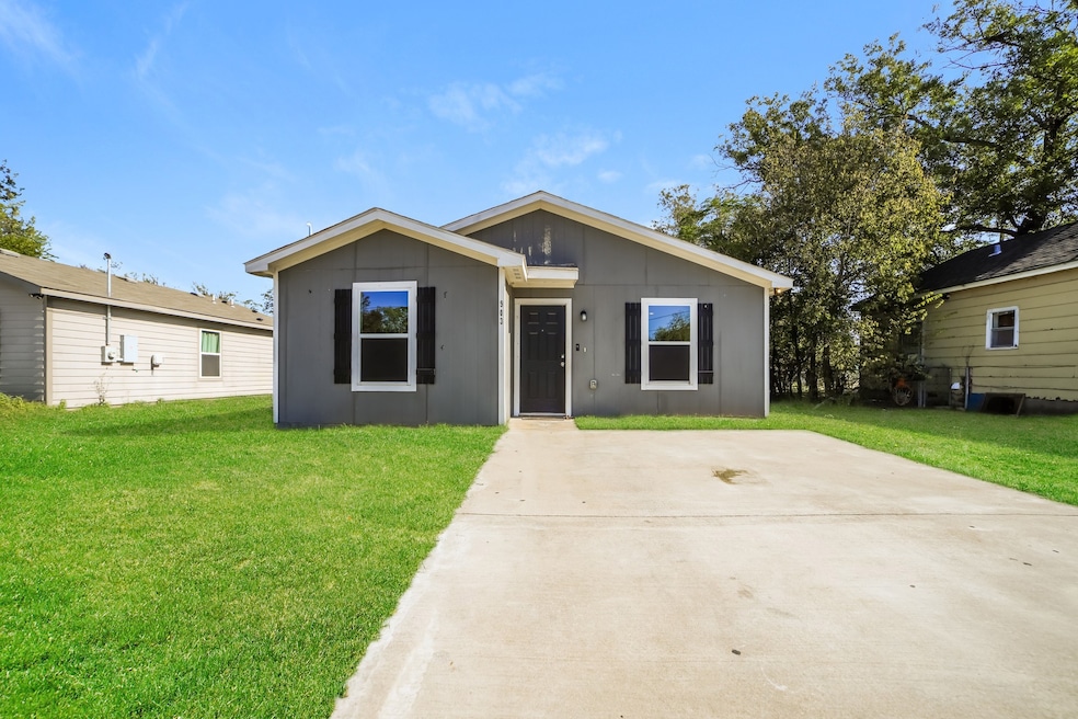 903 Olive St, Waco, TX 76704 - photo 1