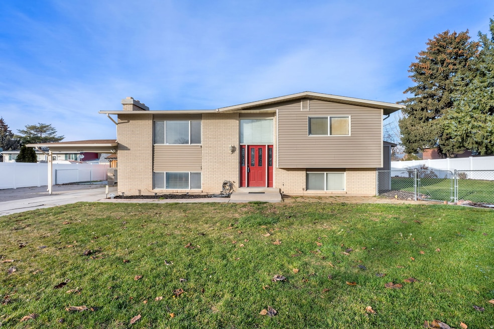 2932 W 6050 S, Roy, UT 84067 - photo 1
