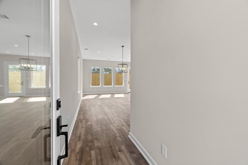 5909 Wheatley Hollow Ln, Houston, TX 77091 - photo 1