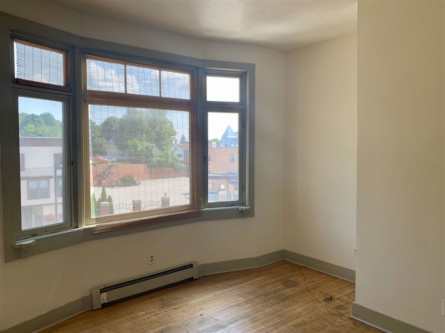 406 Central St unit 7, Franklin, NH 03235 - photo 1