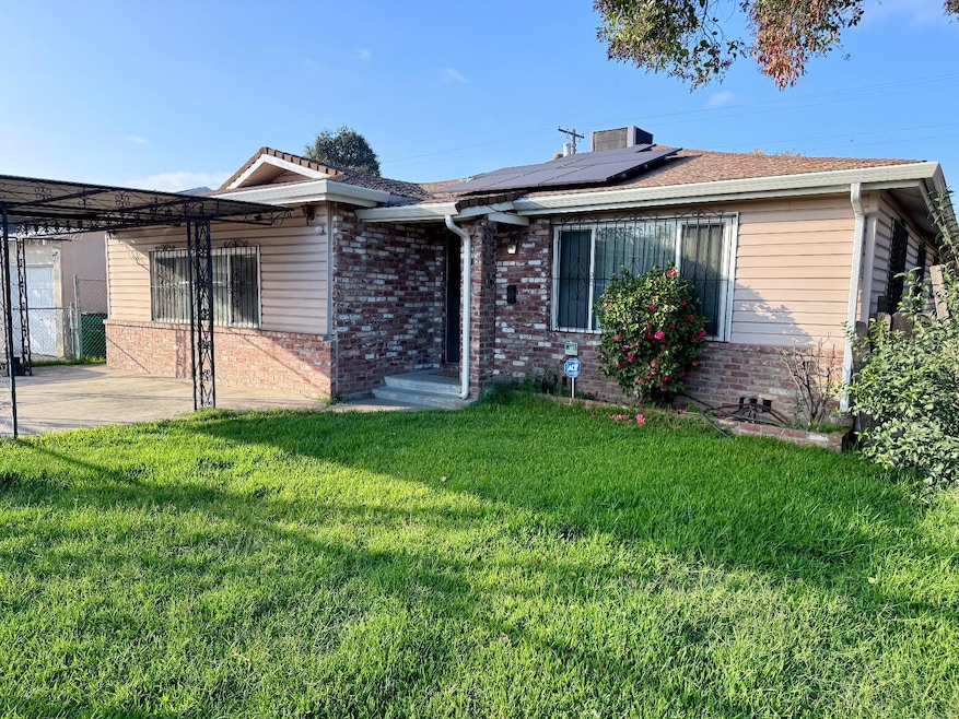 2477 E Washington St, Stockton, CA 95205 - photo 1