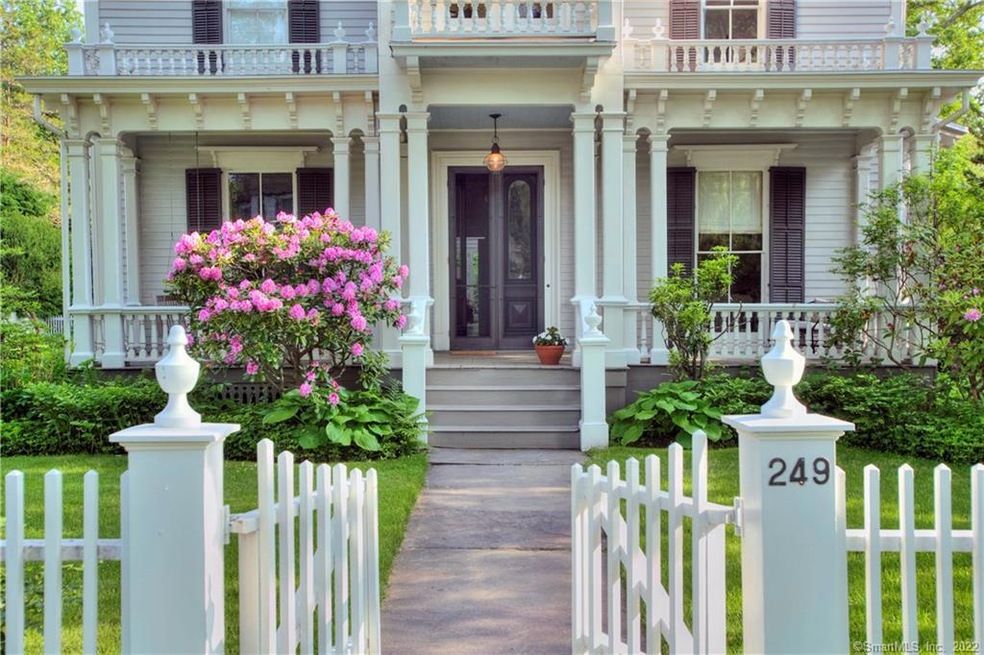 249 Old Rd S, Fairfield, CT 06890 - photo 1