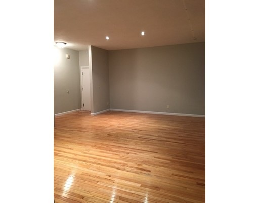 60 Charlesgate W unit 5B, Boston, MA 02215 - photo 1