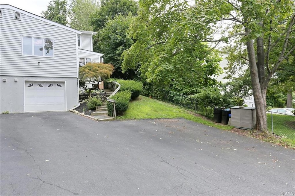 53 Phyllis Dr, Pomona, NY 10970 - photo 1