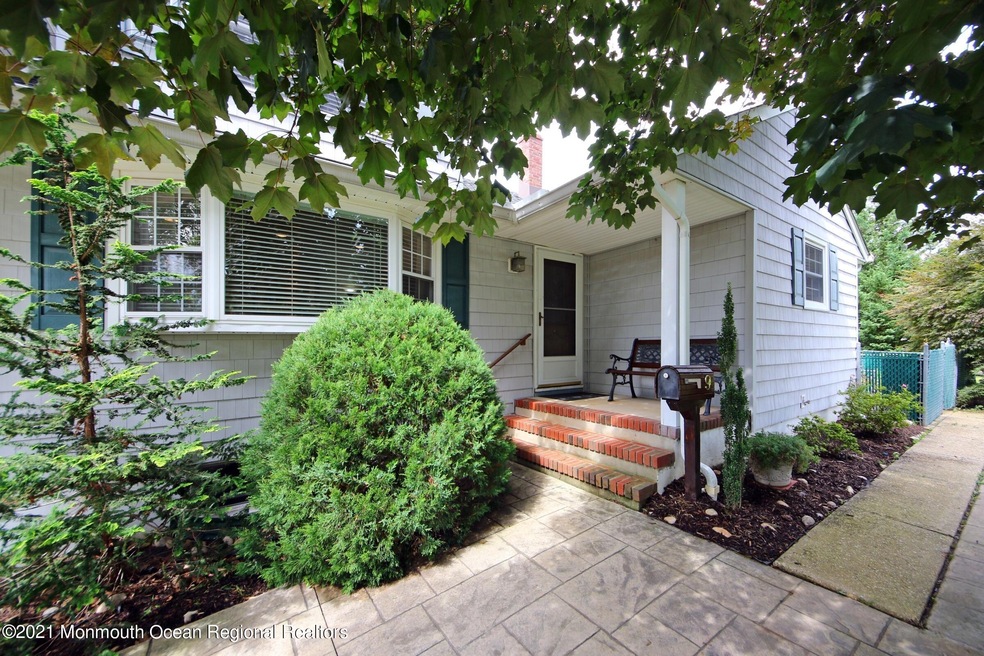 9 Mayfair Rd, Holmdel, NJ 07733 - photo 1