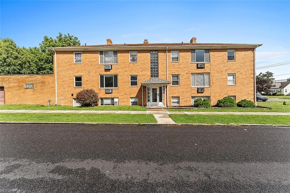 17703 Libby Rd unit 6, Maple Heights, OH 44137 - photo 1