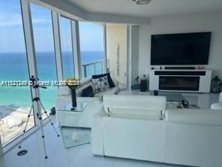 La Perla Ocean Residences unit 2507, Sunny Isles Beach, FL 33160 - photo 1