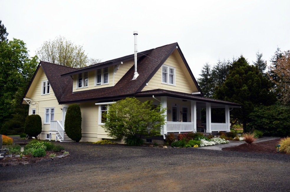 3435 Willapa Rd, Raymond, WA 98577 - photo 1