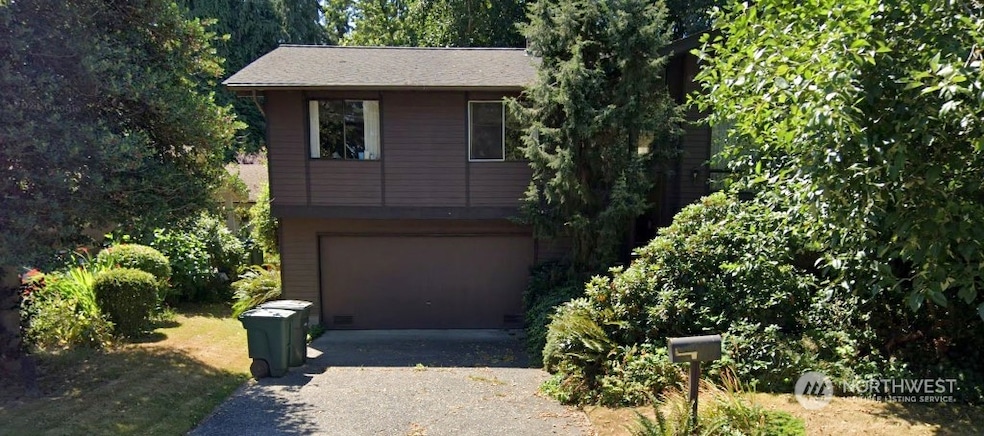 8415 SE 36th St, Mercer Island, WA 98040 - photo 1