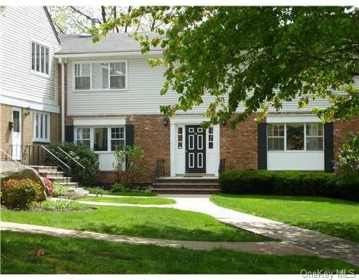 16 Somerset Dr, Suffern, NY 10901 - photo 1