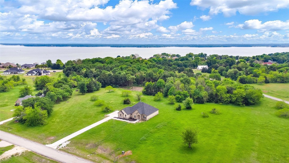 810 Hatteras, Corsicana, TX 75109 - photo 1