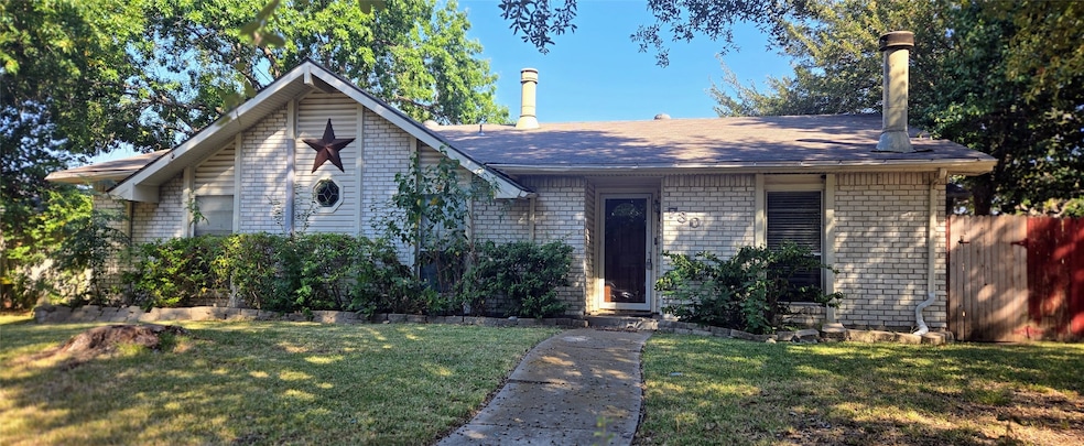 730 Pinehill Ln, Grand Prairie, TX 75052 - photo 1