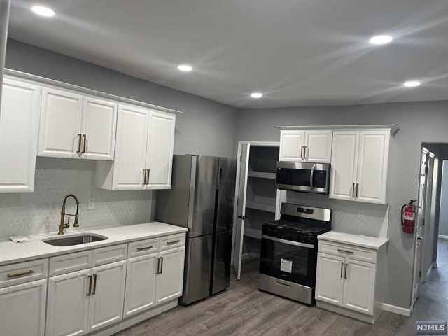 13 Barnert Place unit 1, Paterson, NJ 07522 - photo 1