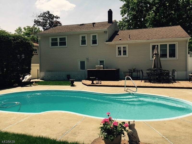 42 Huck Rd, Bloomfield, NJ 07003 - photo 1